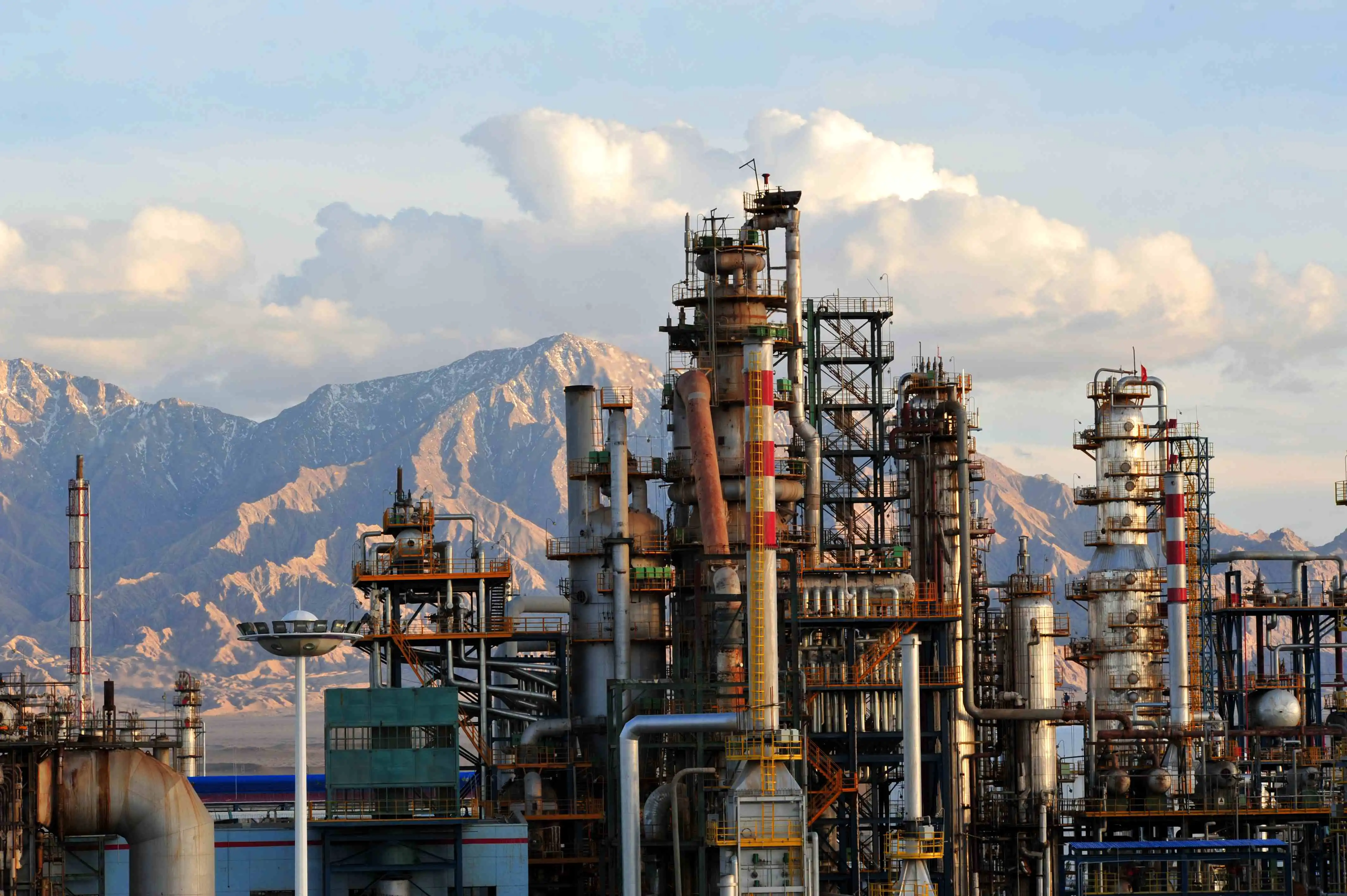 How Ball Valves Improve Safety in Chemical Plants?